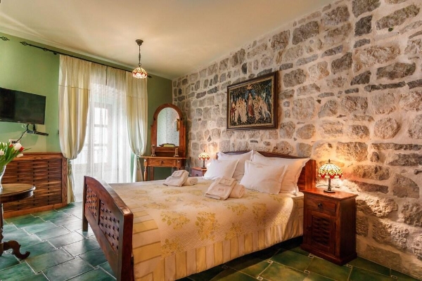 Hotel Monte Cristo (Kotor)